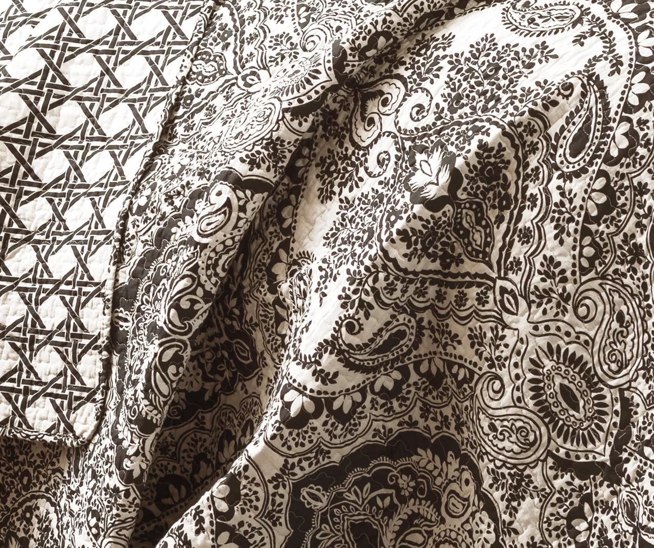 Aubree Black & White Full/Queen 3-Piece Quilt Set 6 Aubree Black & White Full/Queen 3-Piece Quilt Set - Image 6