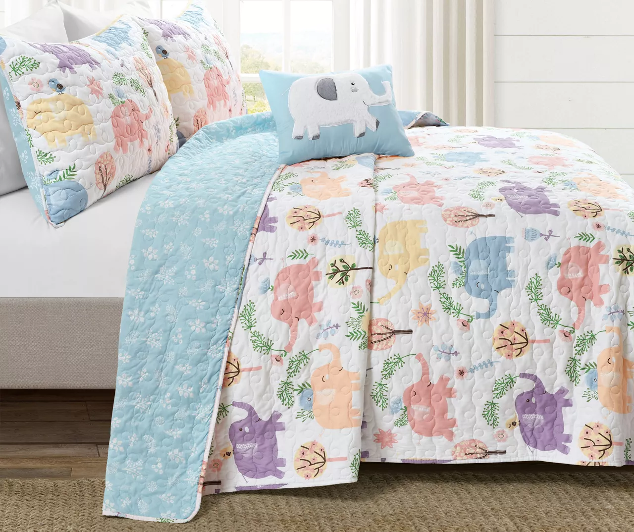 Hygge White & Pastel Elephant Full/Queen 4-Piece Quilt Set 2 Hygge White & Pastel Elephant Full/Queen 4-Piece Quilt Set - Image 2