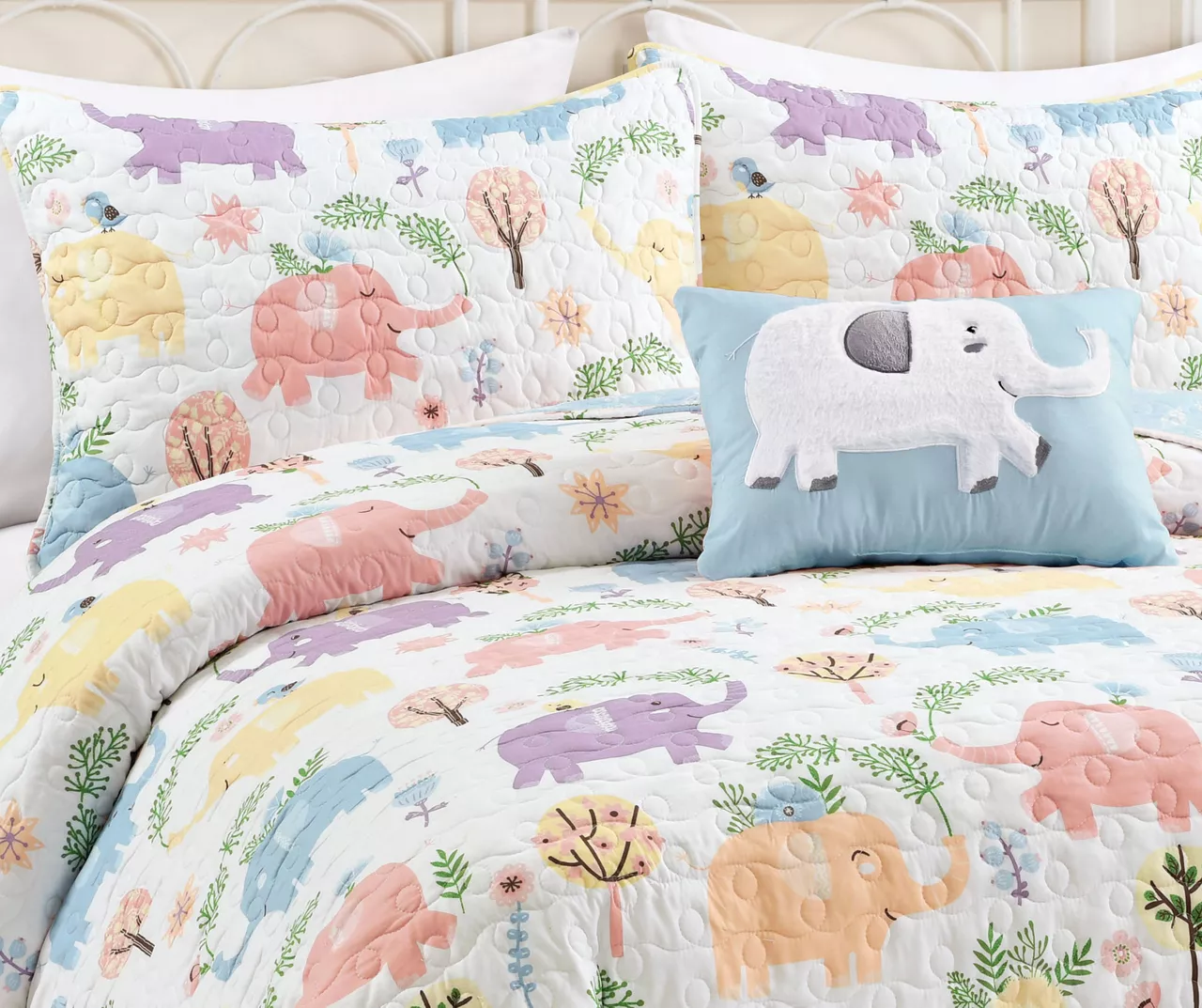 Hygge White & Pastel Elephant Full/Queen 4-Piece Quilt Set 7 Hygge White & Pastel Elephant Full/Queen 4-Piece Quilt Set - Image 7