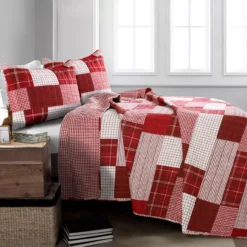 Greenville White & Red Plaid Patchwork Full/Queen 3-Piece Quilt Set -Home Sale Store 810553069 2