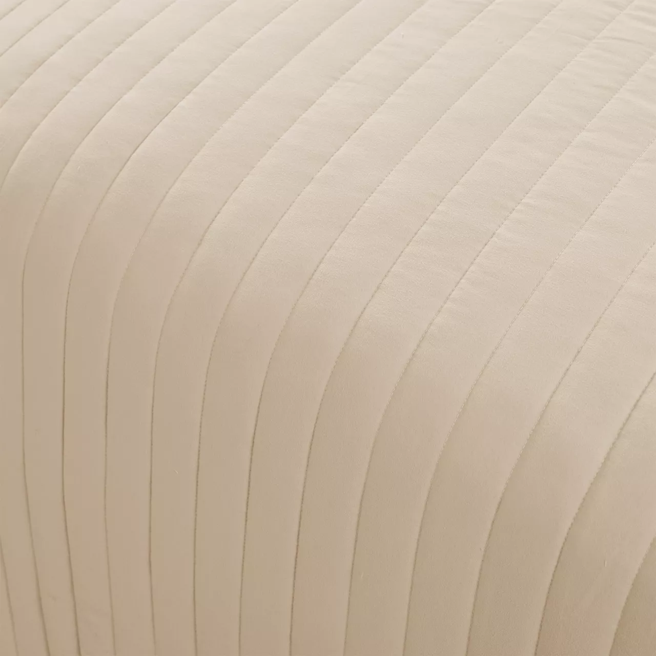 Sand Stripe All-Season Full/Queen 3-Piece Coverlet Quilt Set 5 Sand Stripe All-Season Full/Queen 3-Piece Coverlet Quilt Set - Image 5