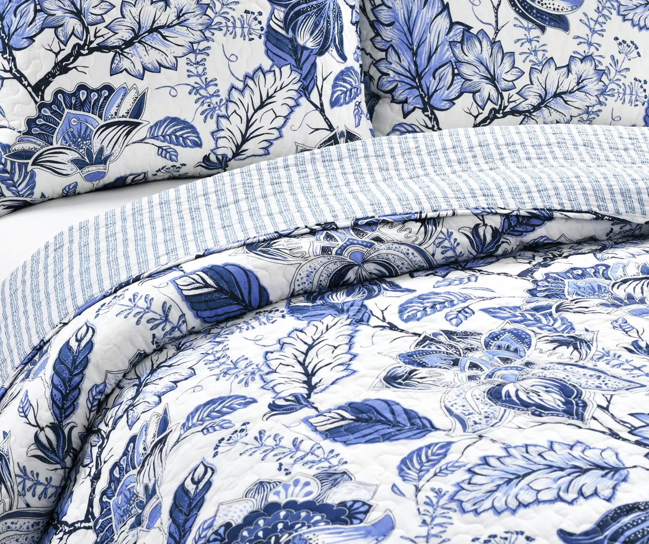 Cynthia Jacobean Floral 3-Piece Quilt Set 12 Cynthia Jacobean Floral 3-Piece Quilt Set - Image 12