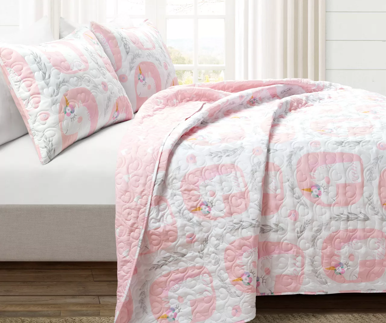 Lush Decor White & Pink Unicorn Reversible Quilt Set 3 Lush Decor White & Pink Unicorn Reversible Quilt Set - Image 3
