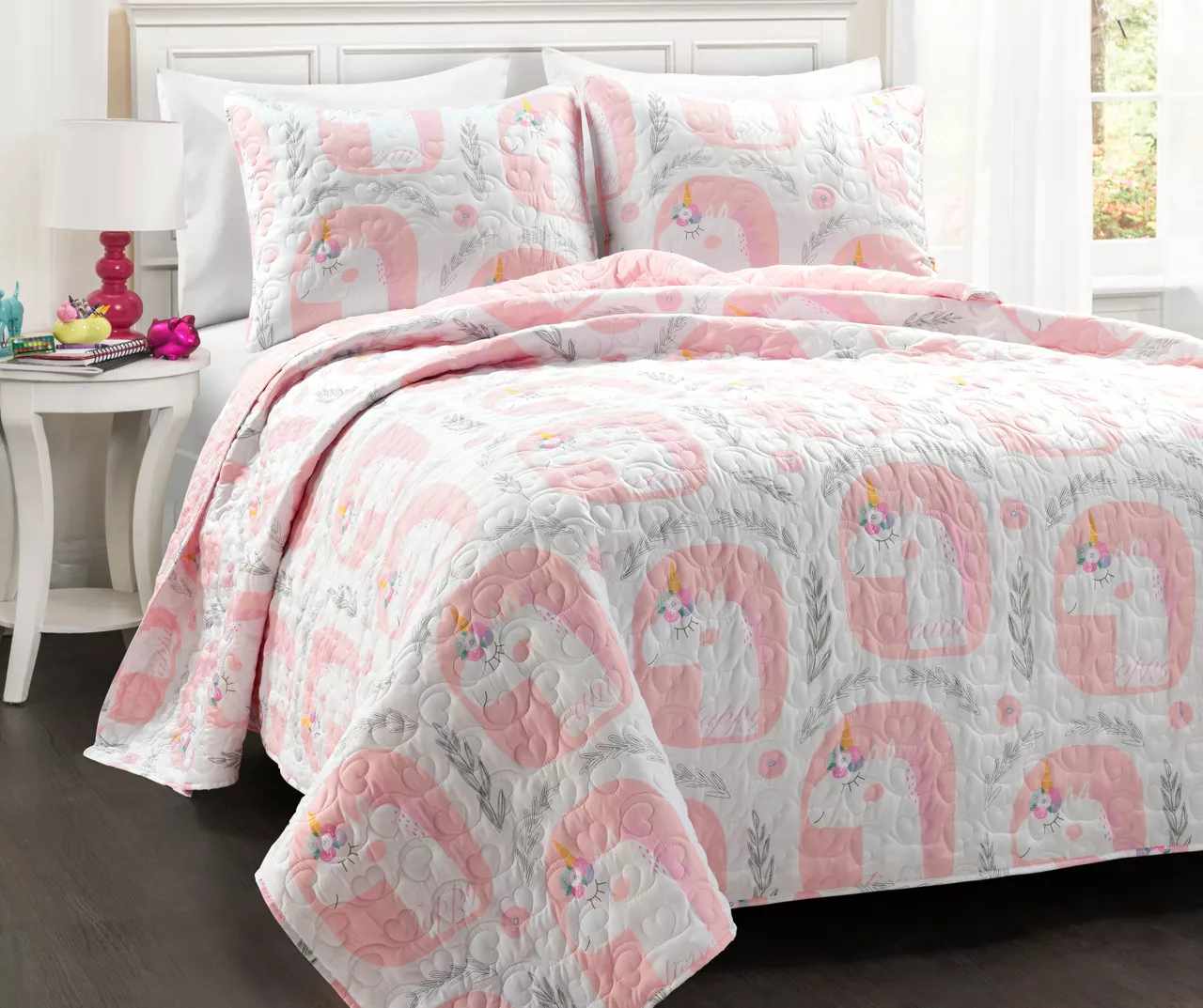 Lush Decor White & Pink Unicorn Reversible Quilt Set 1 Lush Decor White & Pink Unicorn Reversible Quilt Set