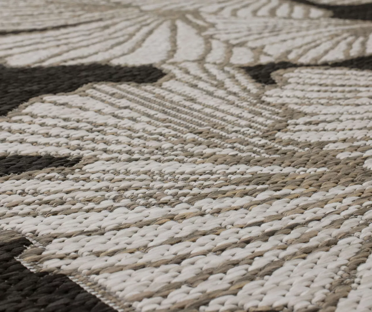 Treasured Garden Dark Gray & White Botanical Outdoor Area Rug, (4' X 5.5') 5 Treasured Garden Dark Gray & White Botanical Outdoor Area Rug, (4' X 5.5') - Image 5